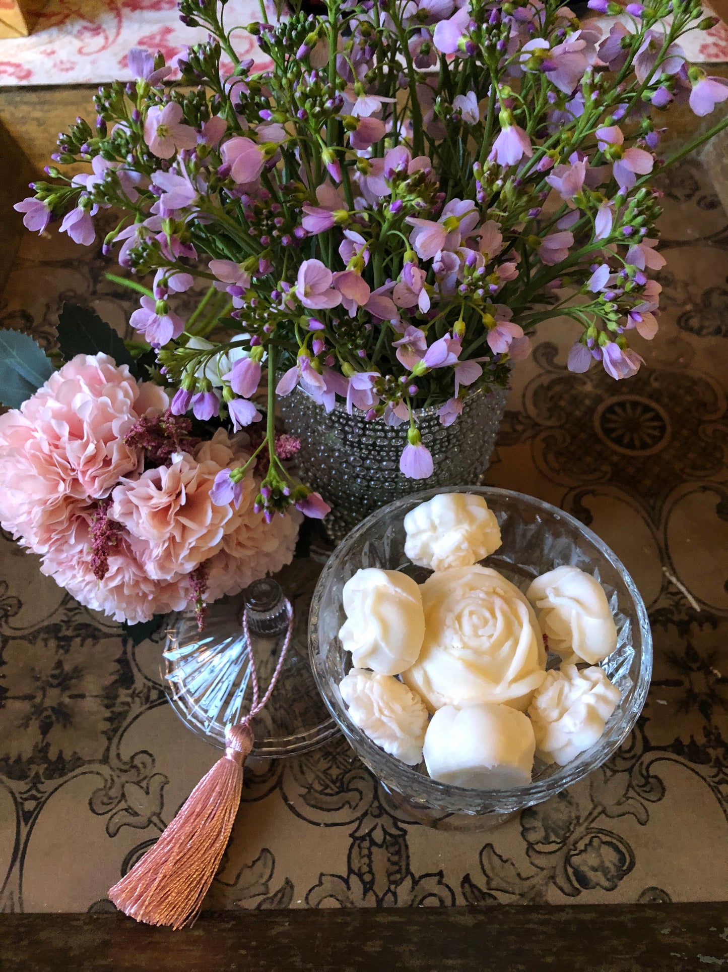 LES ROSES DE JOSEPHINE
