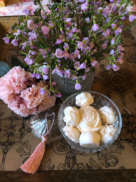 LES ROSES DE JOSEPHINE